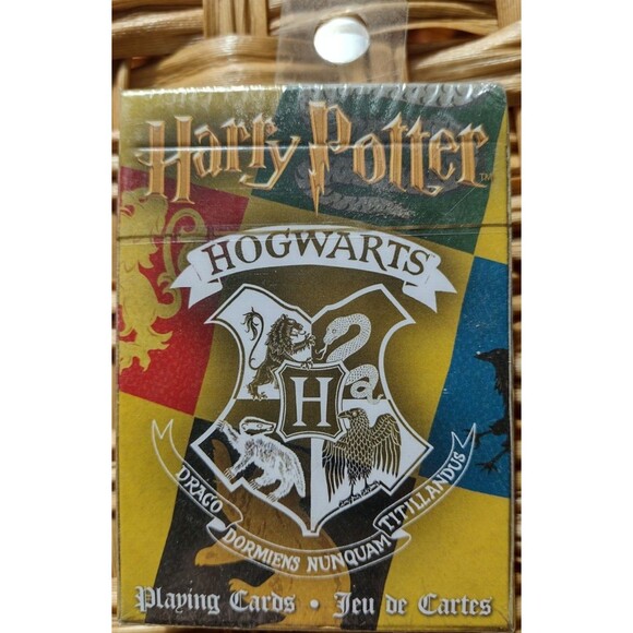 Harry Potter Playing Cards - Hogwarts House Themed - Picture 2 of 5